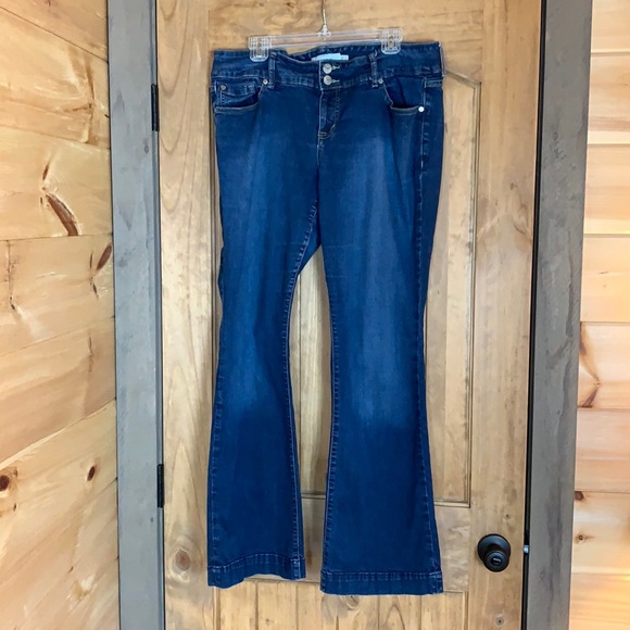 Torrid boot cut / wide leg denim jeans Size 16